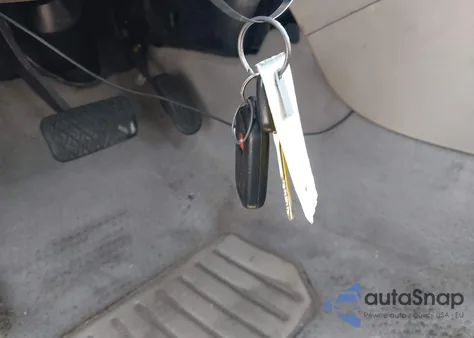 2004 Toyota Corolla Le из США, поврежденный, VIN 2T1BR32E84C258660